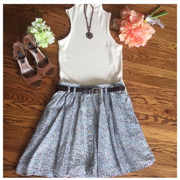 *DONATED* F21 Belted Floral Button Up Skirt - Picture 4 of 14